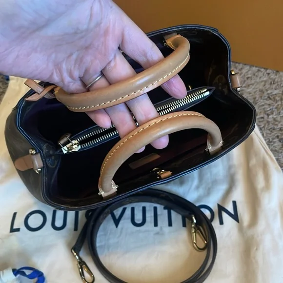 Louis Vuitton Montaigne Monogram BB - Picture 8 of 17